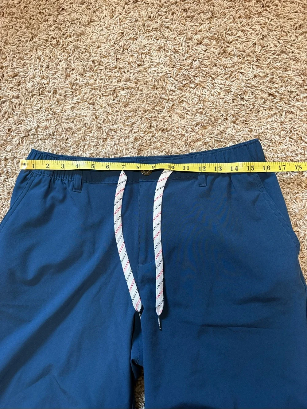 Chubbies Everywear performance shorts navy blue men’s size large 8” inseam